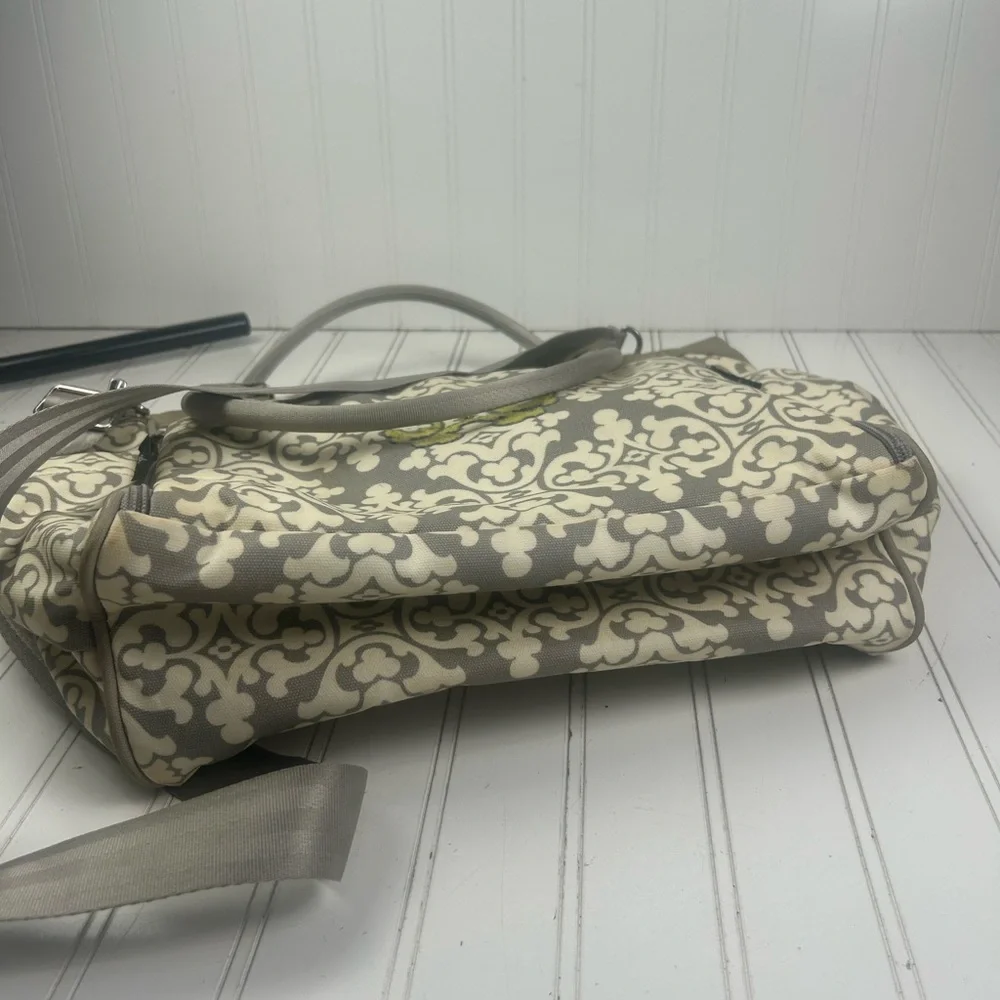 Petunia Pickle Bottom City Carryall Diaper Bag Breakfast in Berkshire MSRP $110